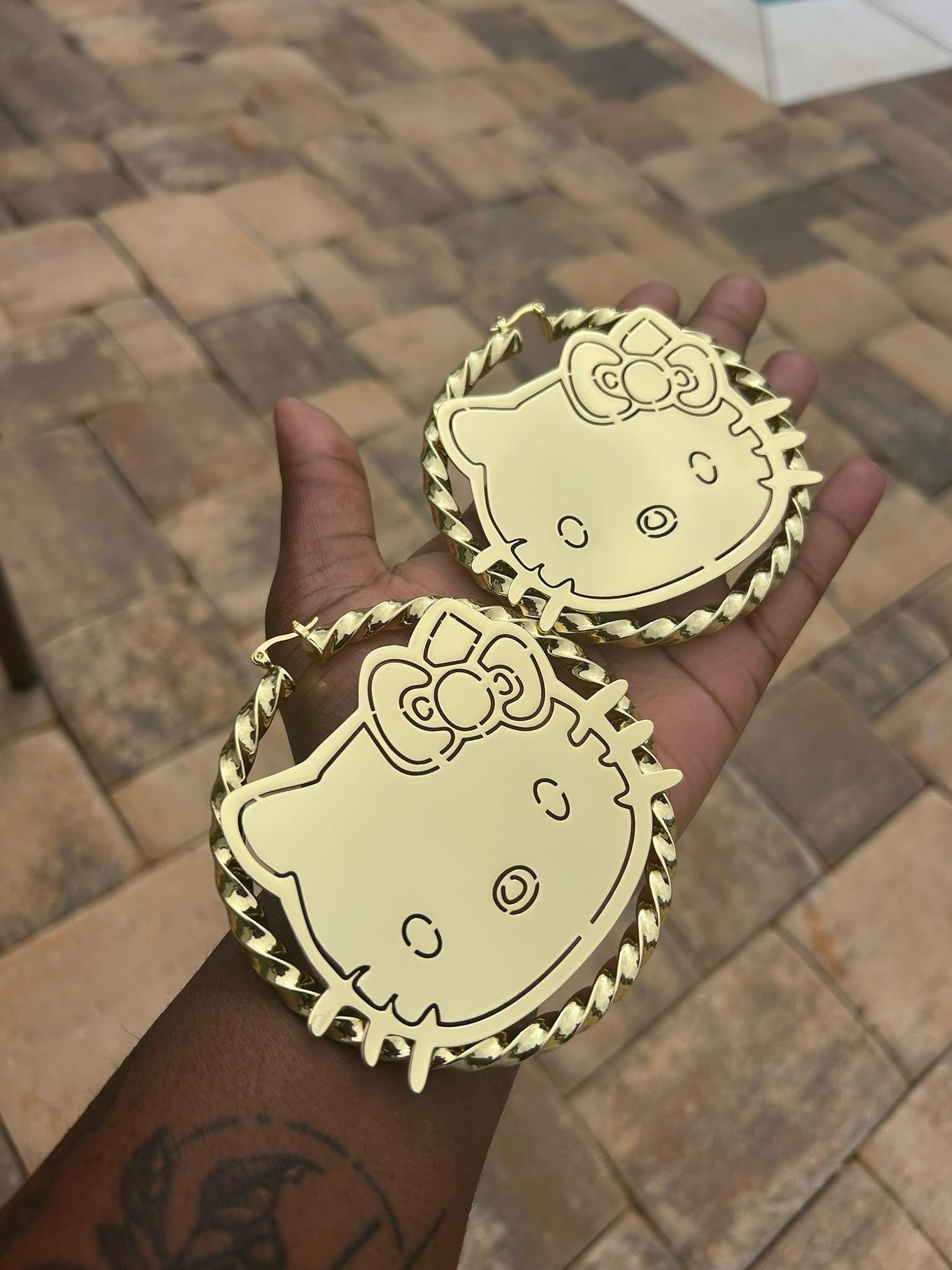 Hello Kitty Earrings – 14k Gold Plated